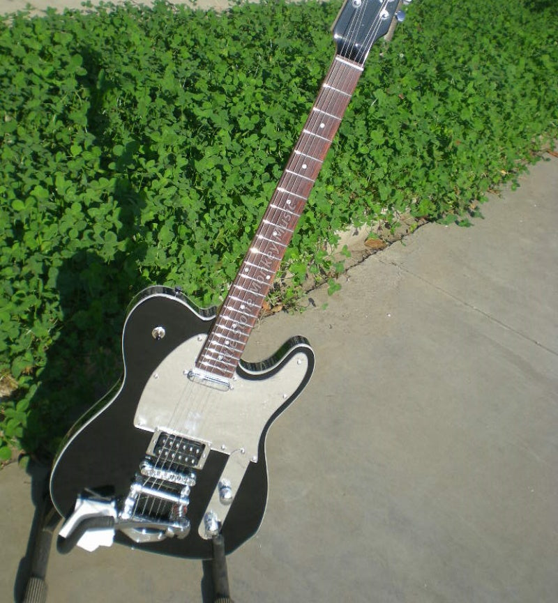 Factory CustomizedDouble Shake Six-String Electric Guitar - Sword Design, Factory CustomizedDouble Shake Six-String black and  white Electric Guitar - Sword Design,  188