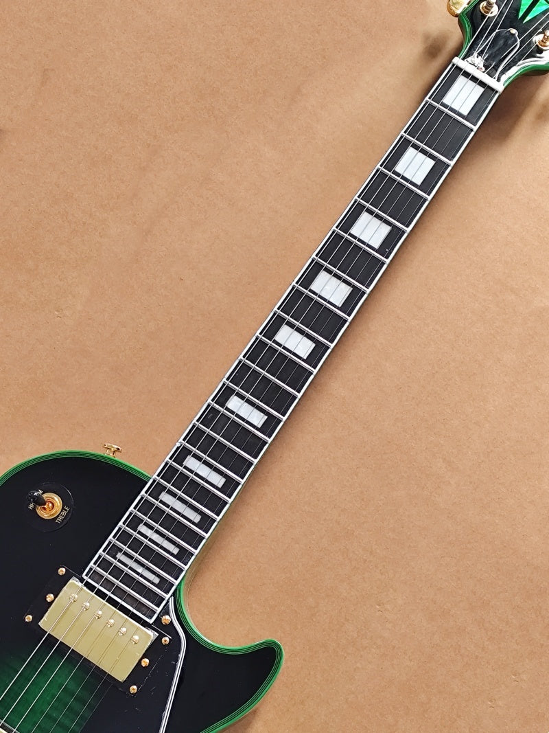Custom  Style LP  Customized Black Beauty Series 6 String guitar, Black and green tiger-striped gradient  green trim is the customized color scheme  Gib  LP lZ15#