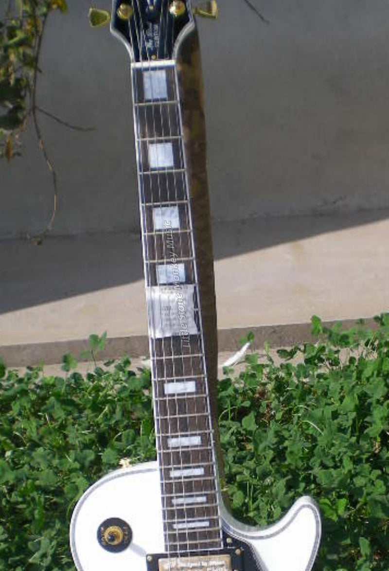 High Quality  Electric Guitar Factory Customized Electric Guitar with Silver Burst Finish with A Top Quality471