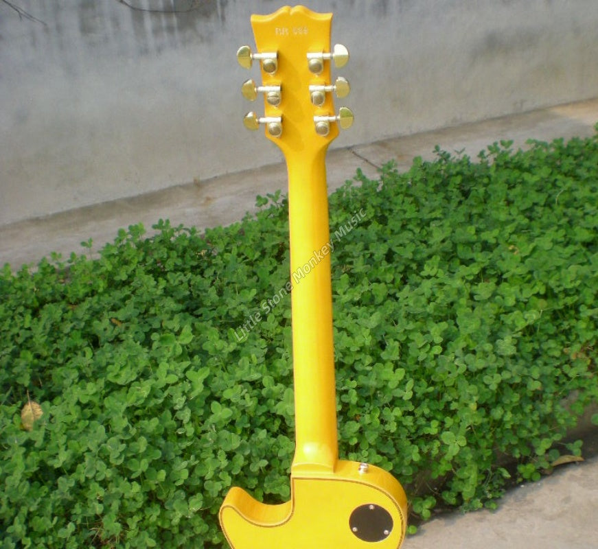 High Quality  Electric Guitar Factory Customized Electric Guitar Yellow Electric Guitar Star Pickguard Gold Hardware HH Pickup489