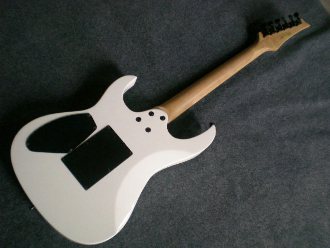 Customize Black Double Tremolo White Electric Guitar LSM099