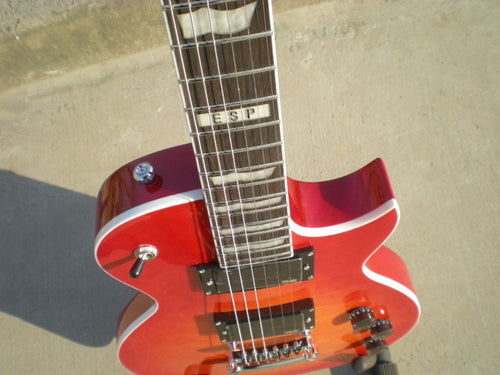 Classic Red Color Electric Guitar Sunburst Quilt Maple Wolfgang Style Electric Guitar Double Lock Tremolo HH Pickups Rock Guitar Fen EVH