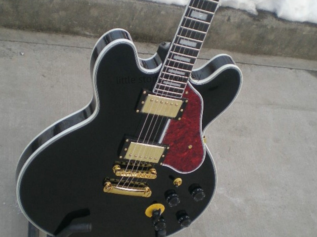 Factory Customized    Electric Guitar with Vintage Vintage black and white color Electric Guitarop 260#
