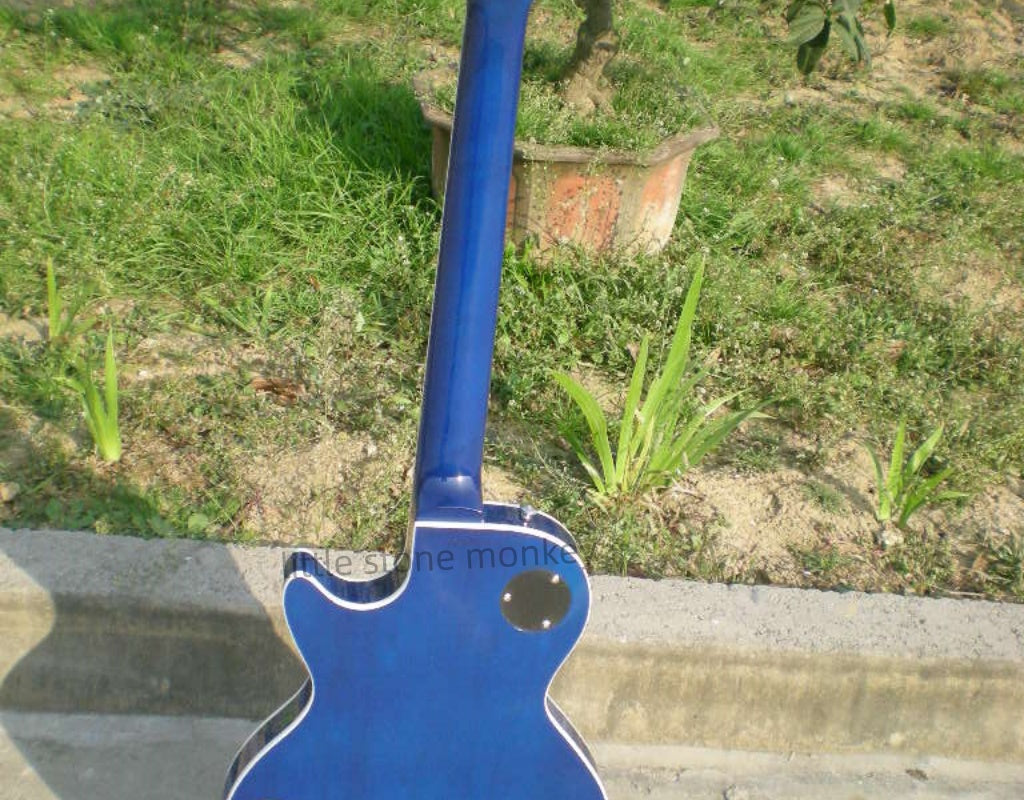 Factory Customized    Electric Guitar with Vintage Vintage   Electric Guitarop382 385#