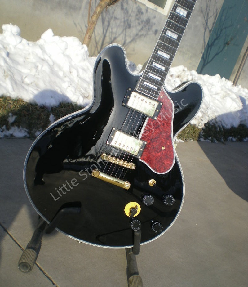 Factory Customized    Electric Guitar withThe black color of the lake water  Electric Guitarop 208#