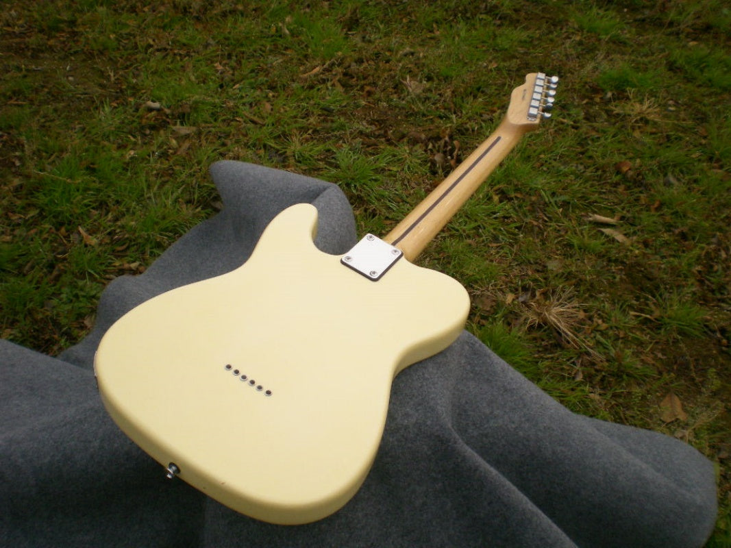 Factory Customized  Navy  Electric Guitar with Tele Electric Guitarop yellow  Color198#