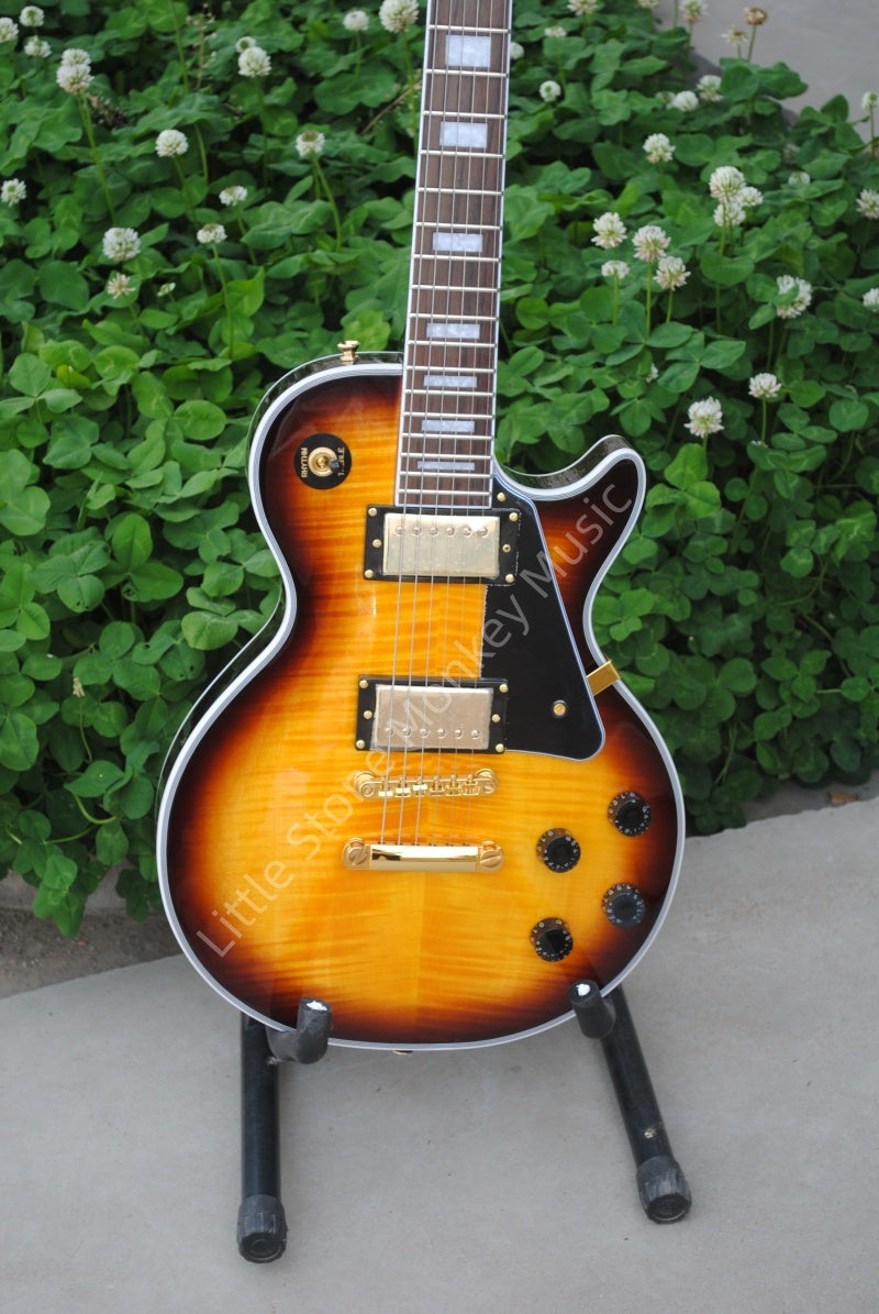 Custom with Figured Maple Heartwood Electric Guitar