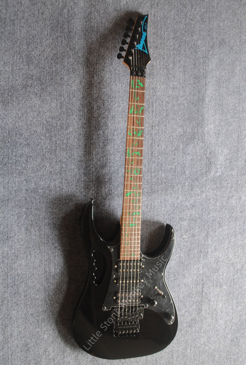 Customize Green Flower Fingerboard Electric Guitar LSM054