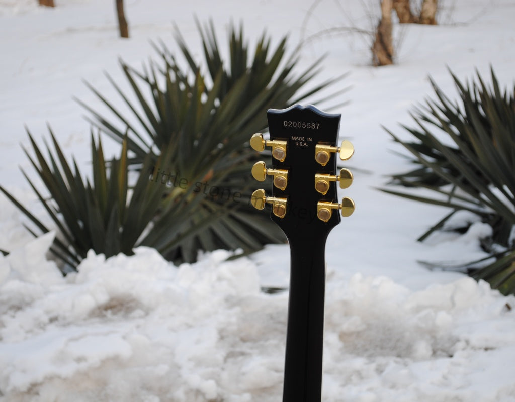 Factory Customized    Electric Guitar with Vintage Vintage aubergine burlywood color Electric Guitarop321#