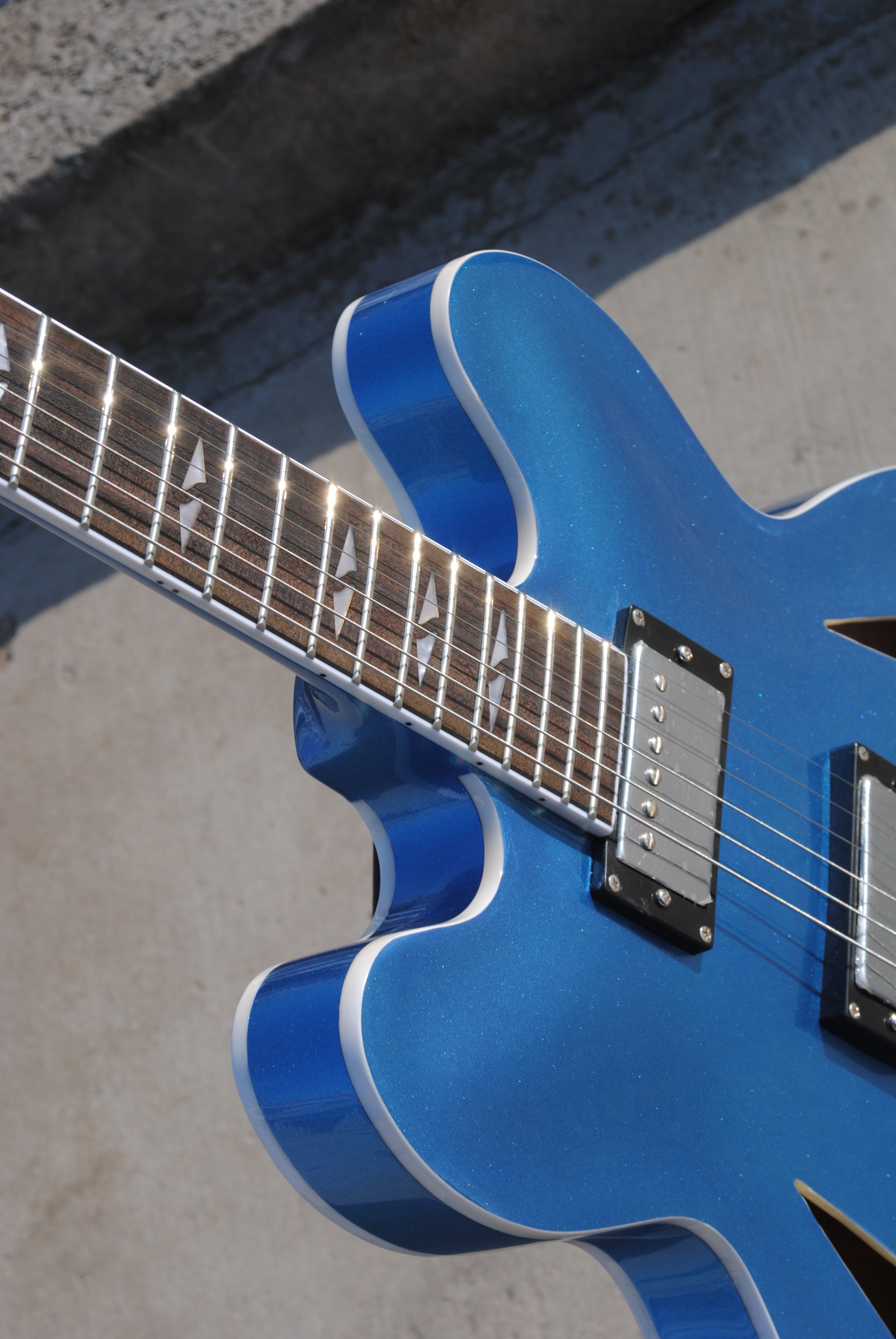 Factory Customized    Electric Guitar with Vintage Vintage blue color Electric Guitarop 213#