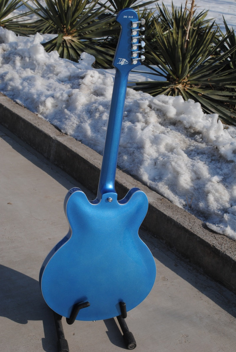 Factory Customized    Electric Guitar with Vintage Vintage blue color Electric Guitarop 213#