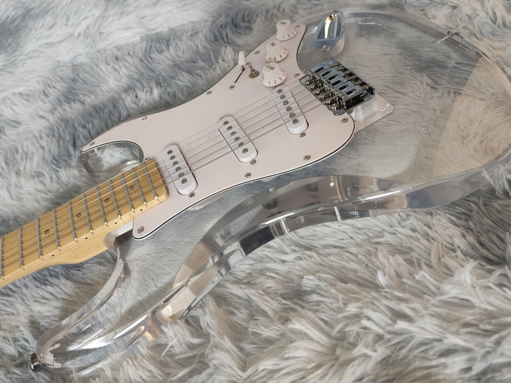 Custom Acrylic Body Electric Guitar ST  Lightning  Fully transparent acrylic (crystal plexiglass), with built-in blue LED backlighting  2026  Fen ST Z10#